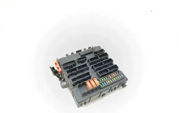 Opel Signum Fuse module 13189928