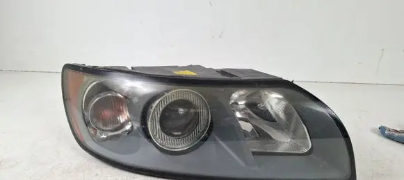 Volvo V50 Headlight/headlamp 30678913