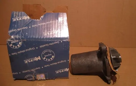 Mercedes-Benz Sprinter W901 W902 W903 W904 Water pump 6162000720