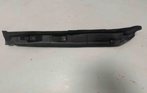 BMW X2 U10 Fender end trim 5A1F816