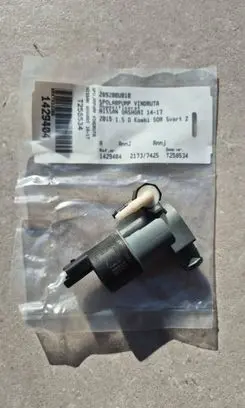 Nissan Qashqai Windscreen/windshield washer pump 28920BU010 1429404