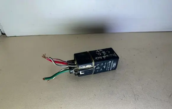Ford Mondeo MK I Glow plug pre-heat relay 93BB6M092BA 899047000