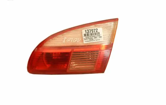 Toyota Avensis Verso Rear/tail lights
