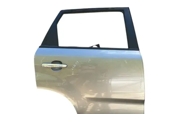 KIA Sorento Rear door