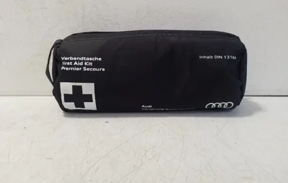 Audi A1 First aid kit 8P0860282Q