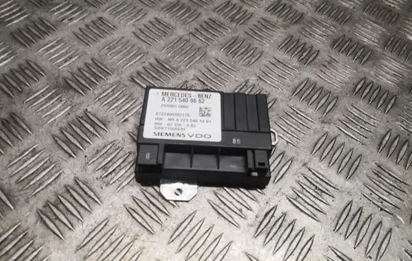Mercedes-Benz CLS C219 Fuel injection pump control unit/module 2215408662 A2215408662