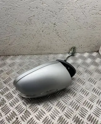 Mercedes-Benz E W211 Front door electric wing mirror 413133420