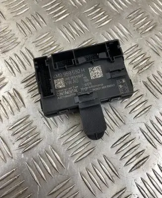 Audi Q7 4M Door control unit/module 4M0959592H