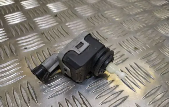 Opel Astra G Headlight level adjustment motor 90590665