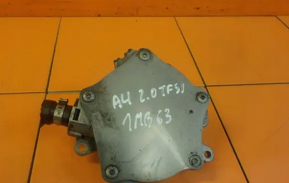 Audi A4 S4 B7 8E 8H Vacuum pump 06D145100H