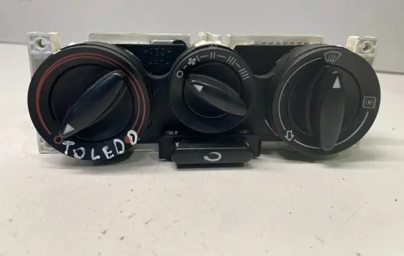 Seat Toledo II (1M) Climate control unit 8L0819045A