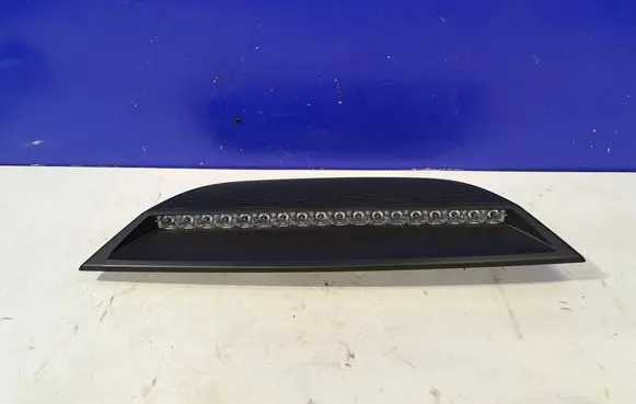 Volvo S90, V90 Third/center stoplight 31371838