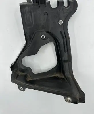 Other engine bay part