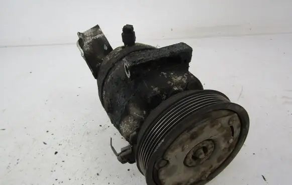 Renault Laguna II Air conditioning (A/C) compressor (pump) 