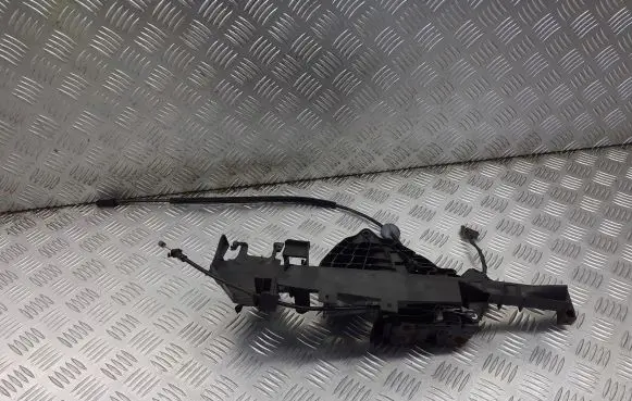 Ford C-MAX I Front door lock