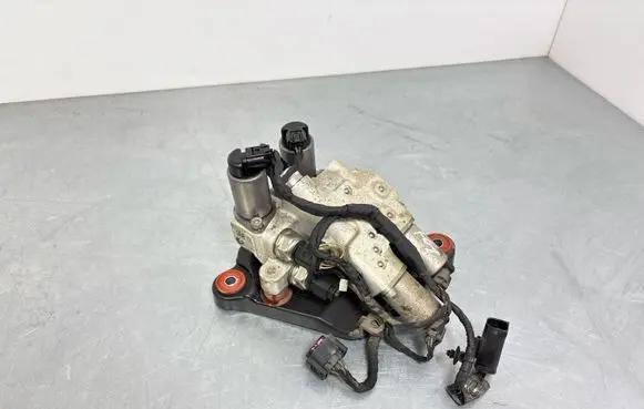BMW 7 F01 F02 F03 F04 Air suspension compressor 6775258