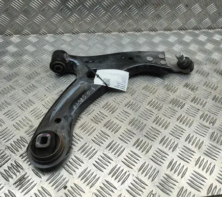 Volvo XC40 Front lower control arm/wishbone 32400869