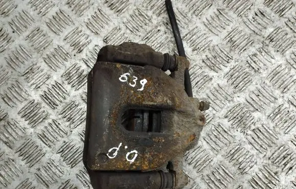 Toyota Auris 150 Front brake caliper