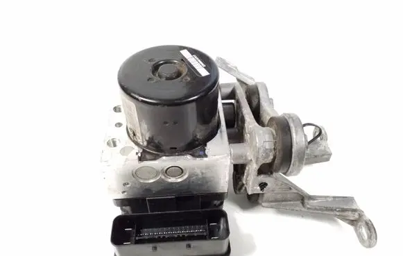 Mercedes-Benz C W204 ABS Pump A1729014100