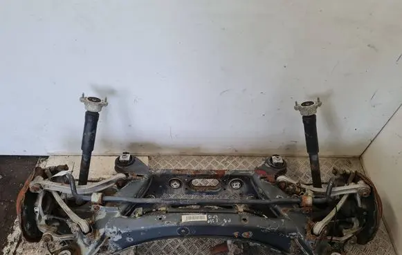 Mercedes-Benz E W212 Rear axle beam GALINISTILTAS