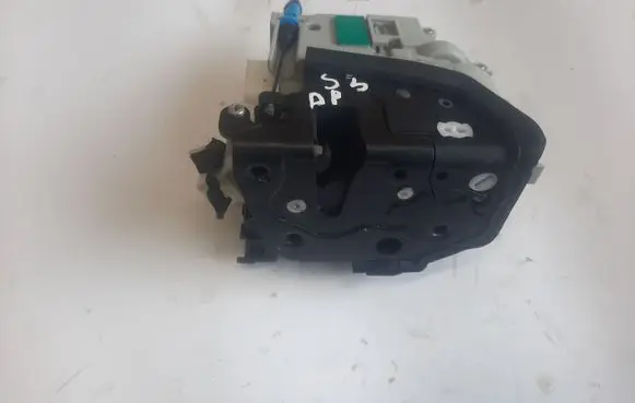 Audi A3 S3 8V Front door lock 8X1837016C