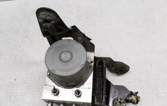 Renault Megane II ABS Pump 0265234601 8200685699