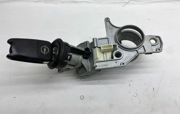 Opel Zafira B Ignition lock 2421430 N0501882