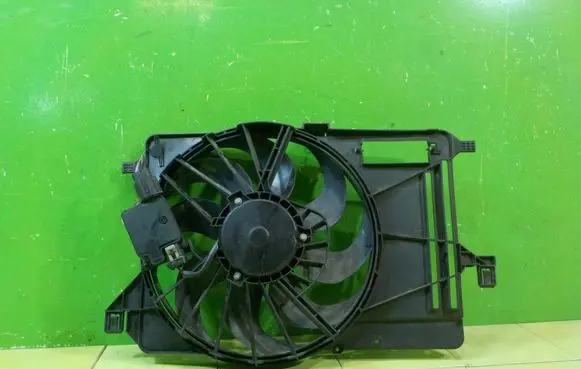 Ford Focus Fan set 940002906 18AB5