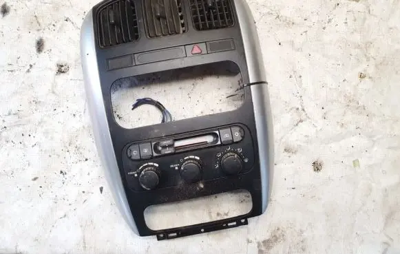 Chrysler Town & Country IV Climate control unit 05134627aa 001401433045