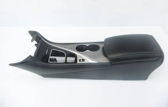 Infiniti Q50 Center console