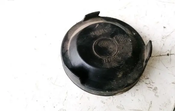 Volkswagen PASSAT B5 Headlight/headlamp dust cover 147969