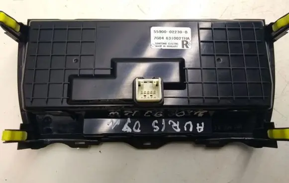 Toyota Auris 150 Climate control unit 5590002230B 7G04 631002THA