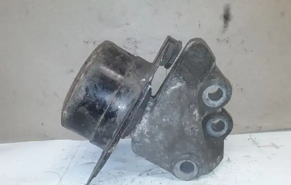 Opel Antara Engine mount bracket H60077A