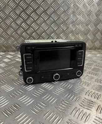 Volkswagen Amarok Radio/CD/DVD/GPS head unit 3C8035279L