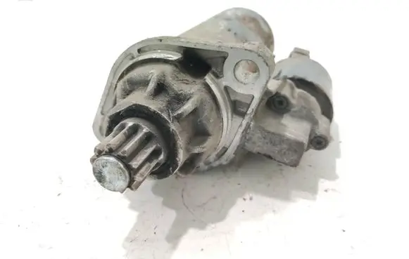 Volkswagen Golf V Starter motor
