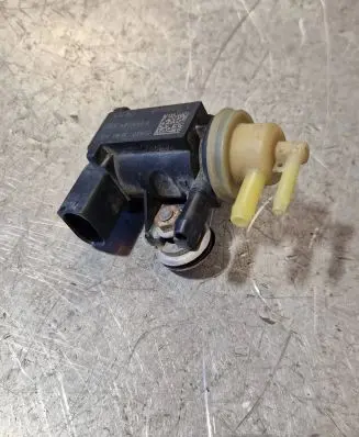 Volkswagen Polo V 6R Turbo solenoid valve 1K0906627B 05922 4011464A