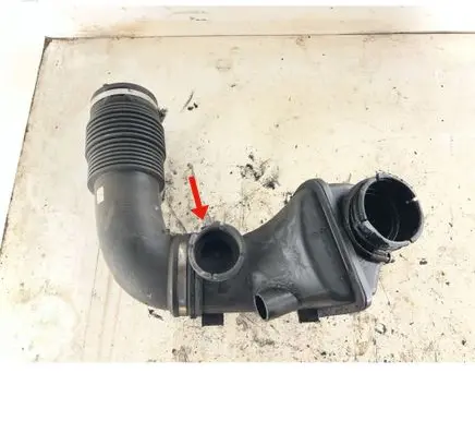 Mercedes-Benz C W204 Air intake duct part A6510900309