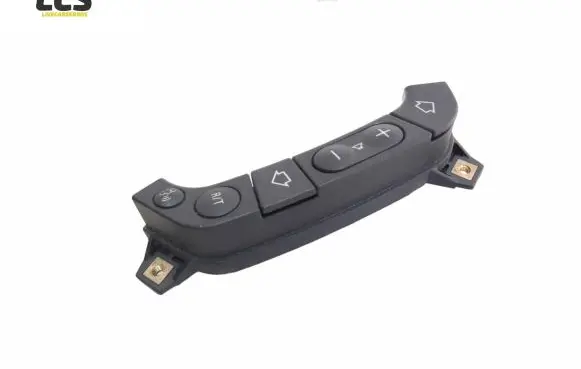 BMW X3 E83 Steering wheel buttons/switches 6903396 03740301