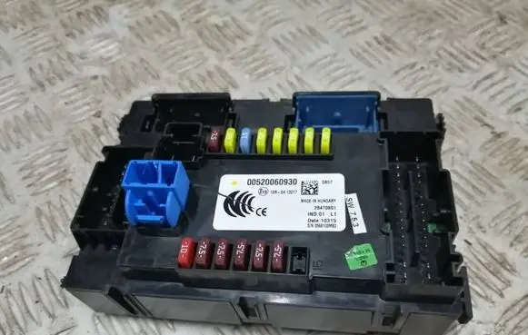 Fiat 500X Central body control module 00520060930 28470601 10R0413217