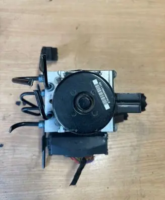 BMW 3 F30 F35 F31 ABS Pump 10096208243 28562040153 10061939711