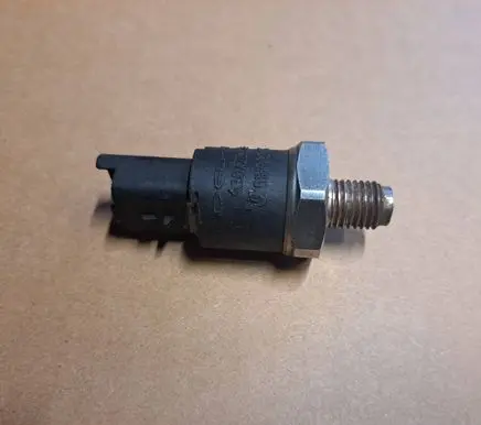 Renault Clio II Fuel pressure sensor 