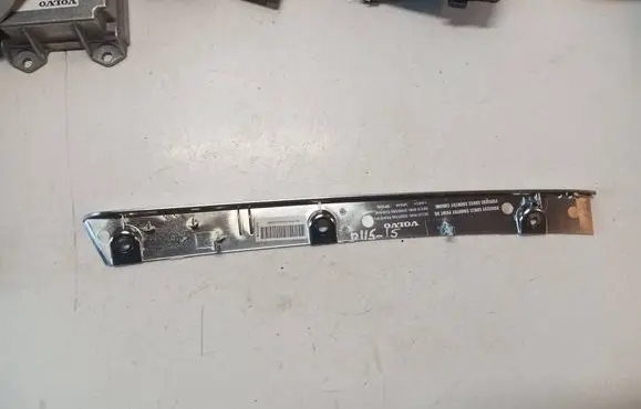 Volvo V40 Dashboard glove box trim 31393283