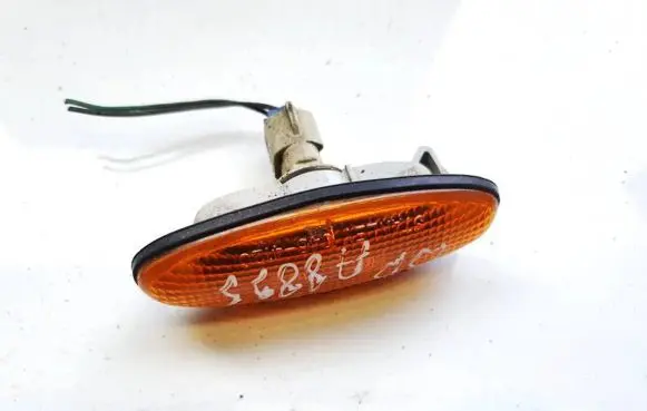 Front fender indicator light