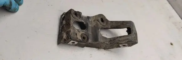 Audi A4 S4 B7 8E 8H Front bumper mounting bracket 8e0853922D