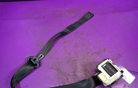 Audi A3 S3 8P Front seatbelt