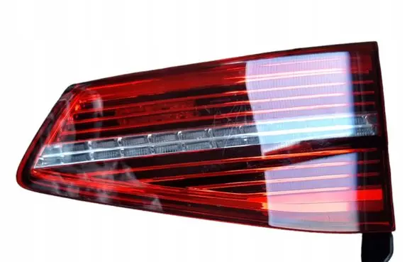 Volkswagen PASSAT B8 Rear/tail lights 3G9945308E