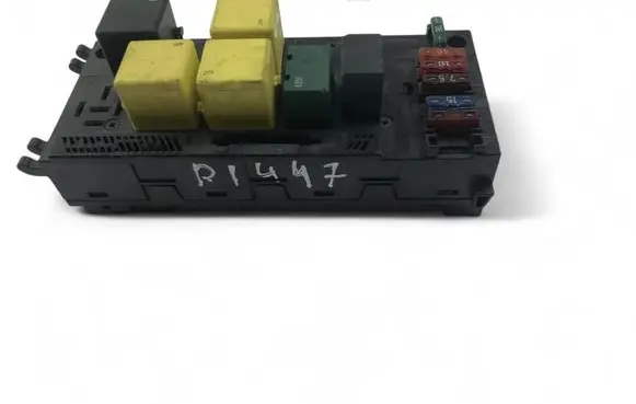 Mercedes-Benz E W210 Fuse box set 28565599T246
