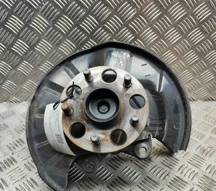 Rear wheel hub