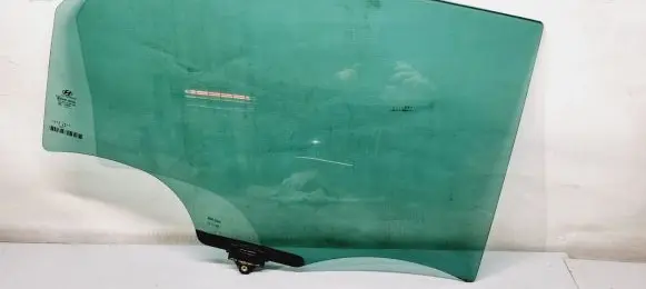 Hyundai Tucson TL Rear door window glass 83420D7010