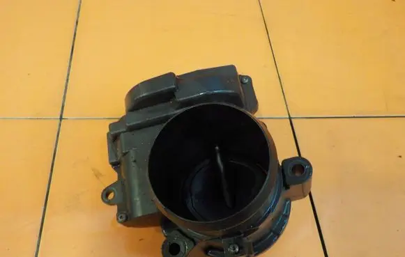 Mini One - Cooper Coupe R56 Throttle body valve A2C53095425 V752817980